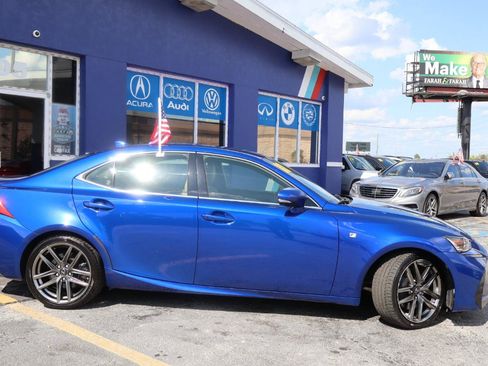 Used 2018 Lexus IS 300 RWD image 5