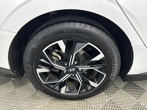 Used 2025 Hyundai Sonata SEL FWD image 18