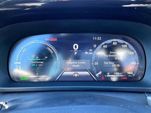 Used 2025 Toyota Crown Signia image 13