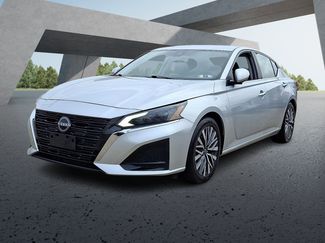 Used 2023 Nissan Altima 2.5 SV video 3