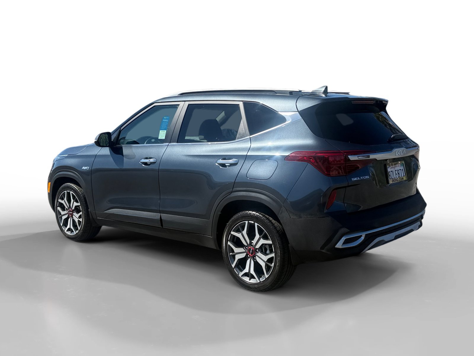 Used 2022 Kia Seltos SX w/ Sunroof Package AWD/4WD image 3