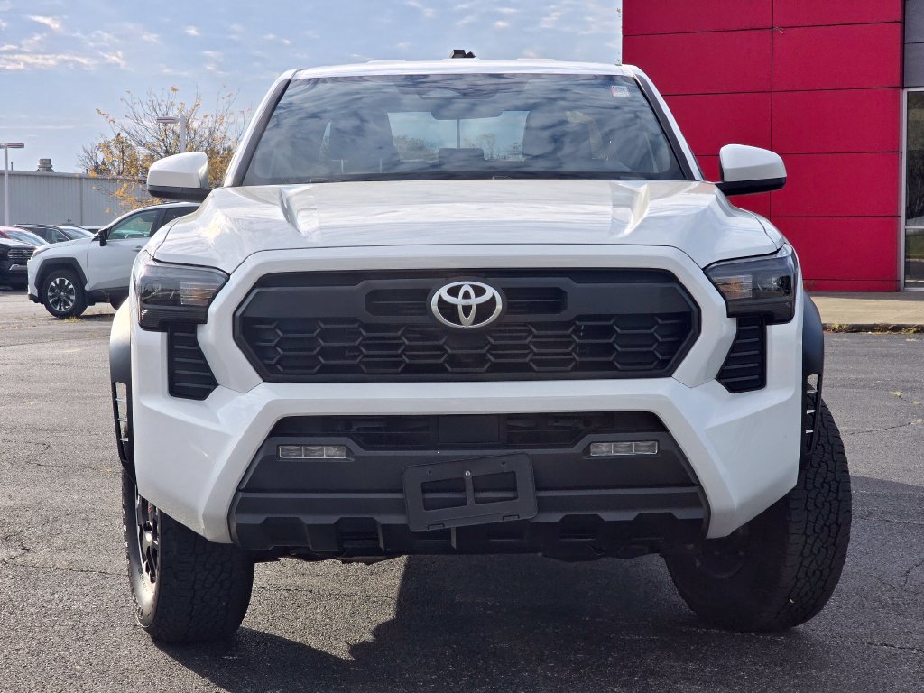 Used 2024 Toyota Tacoma TRD Off-Road AWD/4WD image 10