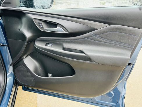 Used 2025 Buick Envista Sport Touring w/ Convenience I Package image 31