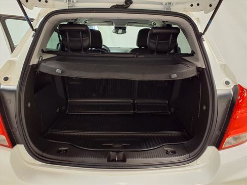 Used 2019 Chevrolet Trax LT w/ LT Convenience Package image 27