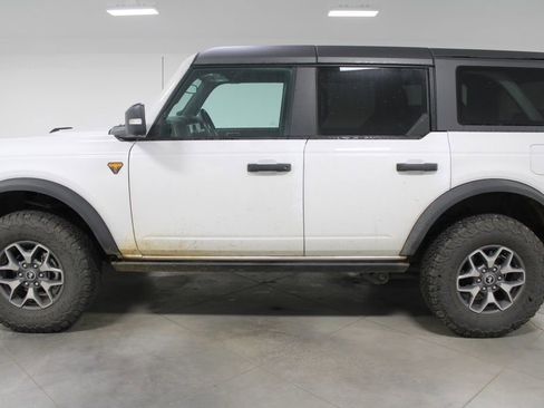 Used 2024 Ford Bronco Badlands image 6