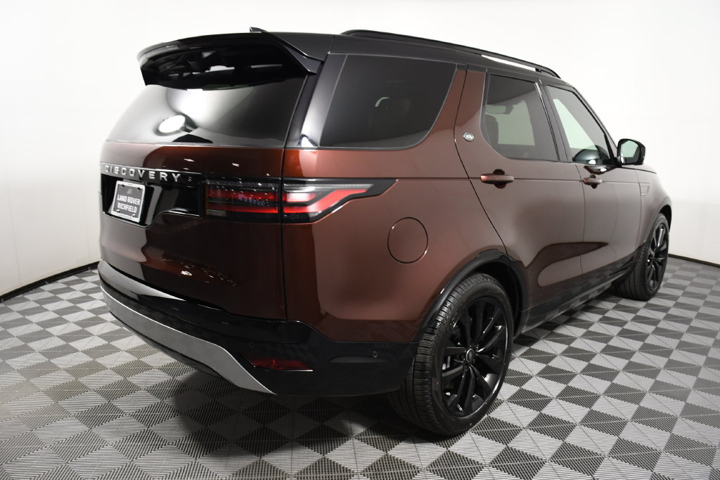Certified 2026 Land Rover Discovery Limited Edition AWD/4WD image 6