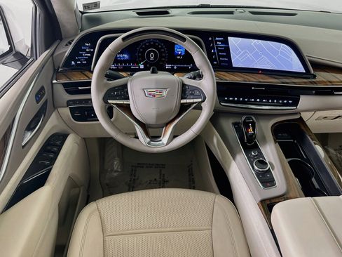 Used 2022 Cadillac Escalade Premium Luxury Platinum AWD/4WD image 24