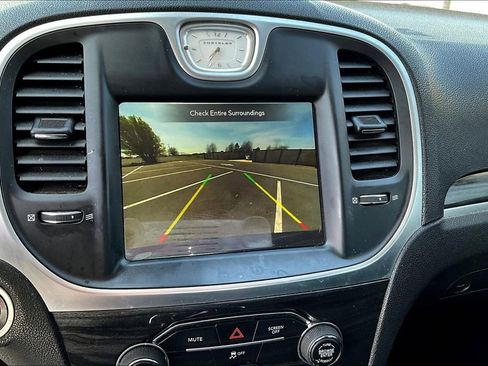 Used 2021 Chrysler 300 Touring w/ Sport Appearance Package image 14