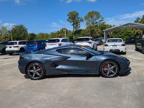 Used 2021 Chevrolet Corvette Stingray Preferred Cpe w/ Z51 Performance Package RWD image 9