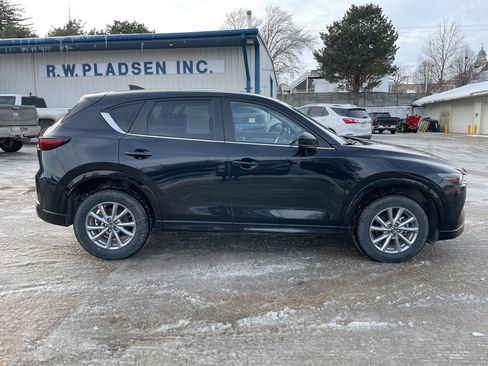 Used 2025 MAZDA CX-5 AWD 2.5 S w/ Preferred Package image 17