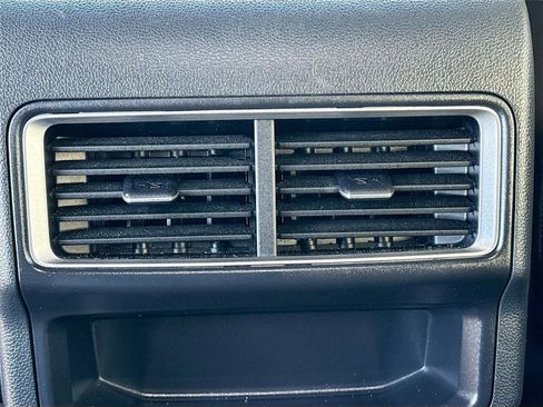 Used 2025 Volkswagen Atlas Cross Sport SE image 24