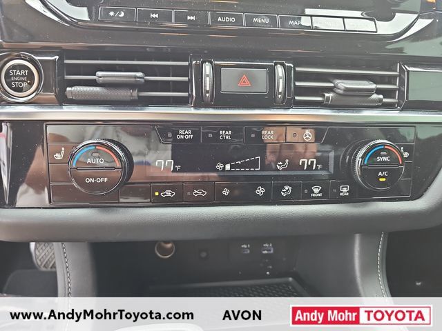 Used 2023 Nissan Pathfinder SL AWD/4WD image 23