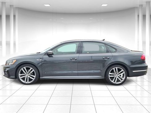 Used 2018 Volkswagen Passat 2.0T S FWD image 6