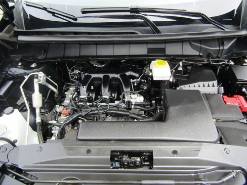 Used 2025 Nissan Pathfinder Platinum w/ Cargo Package AWD/4WD image 44
