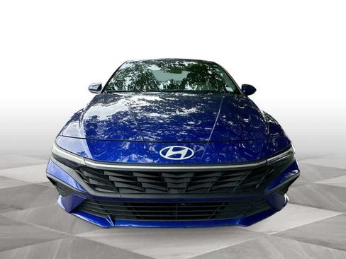 Used 2024 Hyundai Elantra SEL FWD image 3