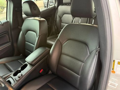 Used 2017 Mercedes-Benz GLA 250 image 40