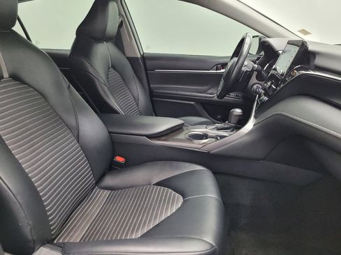 Used 2021 Toyota Camry SE image 21