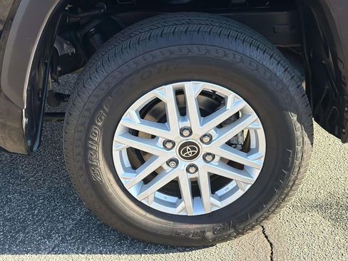 Used 2023 Toyota Tundra SR5 w/ SR5 Convenience Package image 30