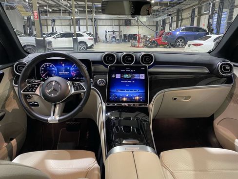 Certified 2026 Mercedes-Benz GLC 300 image 2