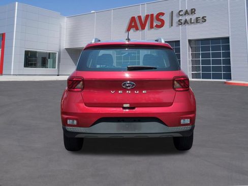 Used 2025 Hyundai Venue SEL FWD image 7