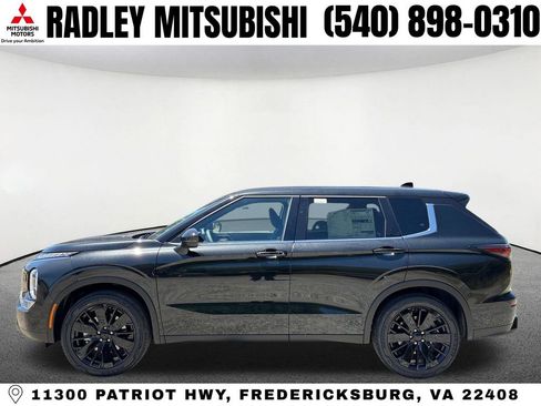 New 2026 Mitsubishi Outlander LE AWD/4WD image 17