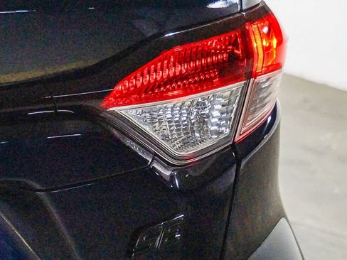 Certified 2023 Toyota Corolla SE w/ SE Premium Package image 13