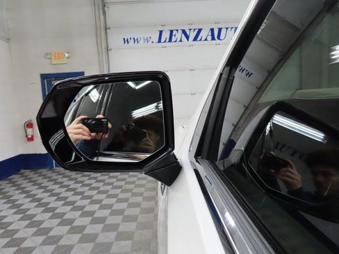 Used 2025 GMC Yukon Denali w/ Denali Reserve Package image 63