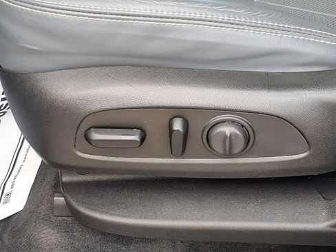 Used 2020 Buick Enclave Essence w/ Sound and Sites Package AWD/4WD image 18