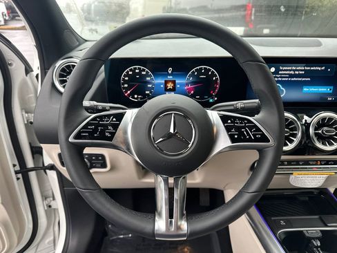 New 2026 Mercedes-Benz GLA 250 image 24