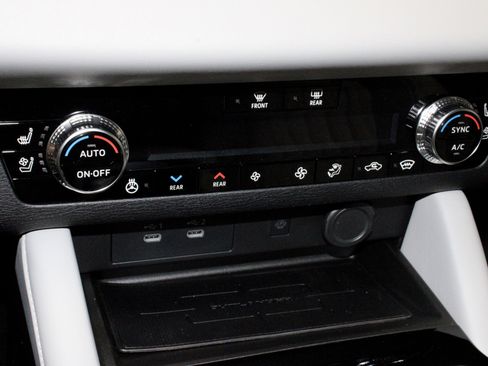 New 2025 Mitsubishi Outlander AWD image 26