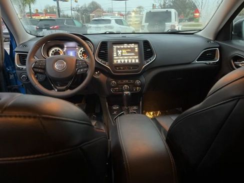 Used 2023 Jeep Cherokee Altitude Lux AWD/4WD image 16