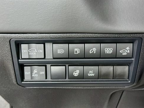 Used 2026 Toyota Sequoia Capstone AWD/4WD image 10