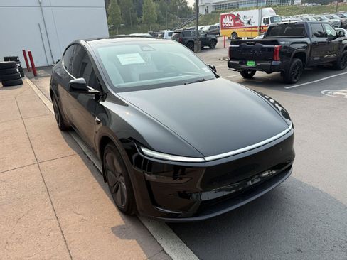 Used 2026 Tesla Model Y Long Range AWD/4WD image 7