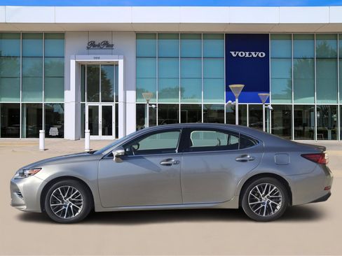 Used 2017 Lexus ES 350 image 3