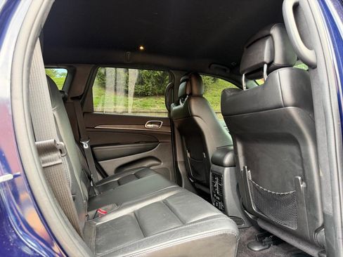 Used 2018 Jeep Grand Cherokee Limited AWD/4WD image 10