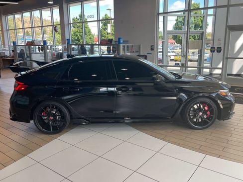 Used 2026 Honda Civic Type R image 6