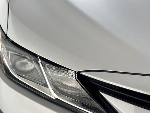 Used 2023 Toyota Camry LE image 9