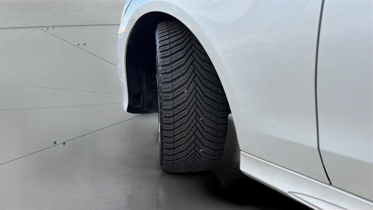 Used 2014 Mercedes-Benz E 350 Sedan image 33