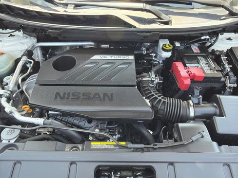 Used 2024 Nissan Rogue SV AWD/4WD image 11