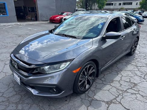 Used 2019 Honda Civic Sport image 9