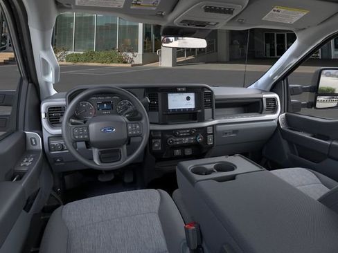 New 2026 Ford F250 XL w/ XL Off-Road Package AWD/4WD image 9