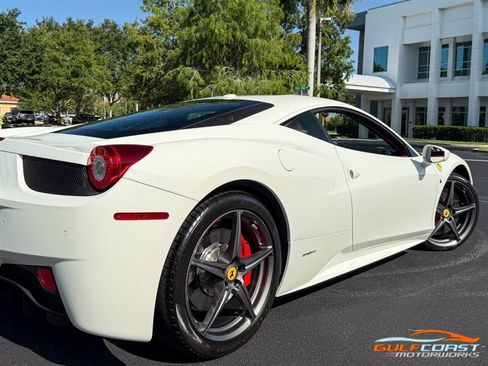Used 2014 Ferrari 458 Italia Coupe RWD image 56