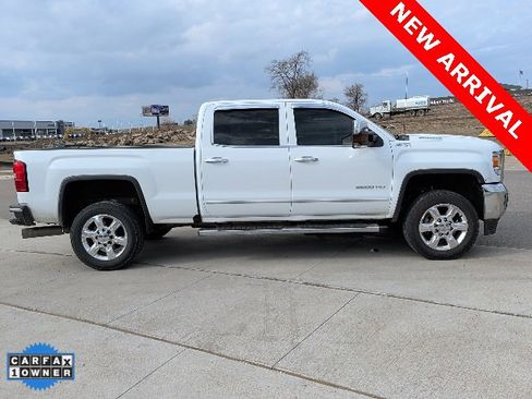 Used 2018 GMC Sierra 2500 SLT w/ Duramax Plus Package image 2