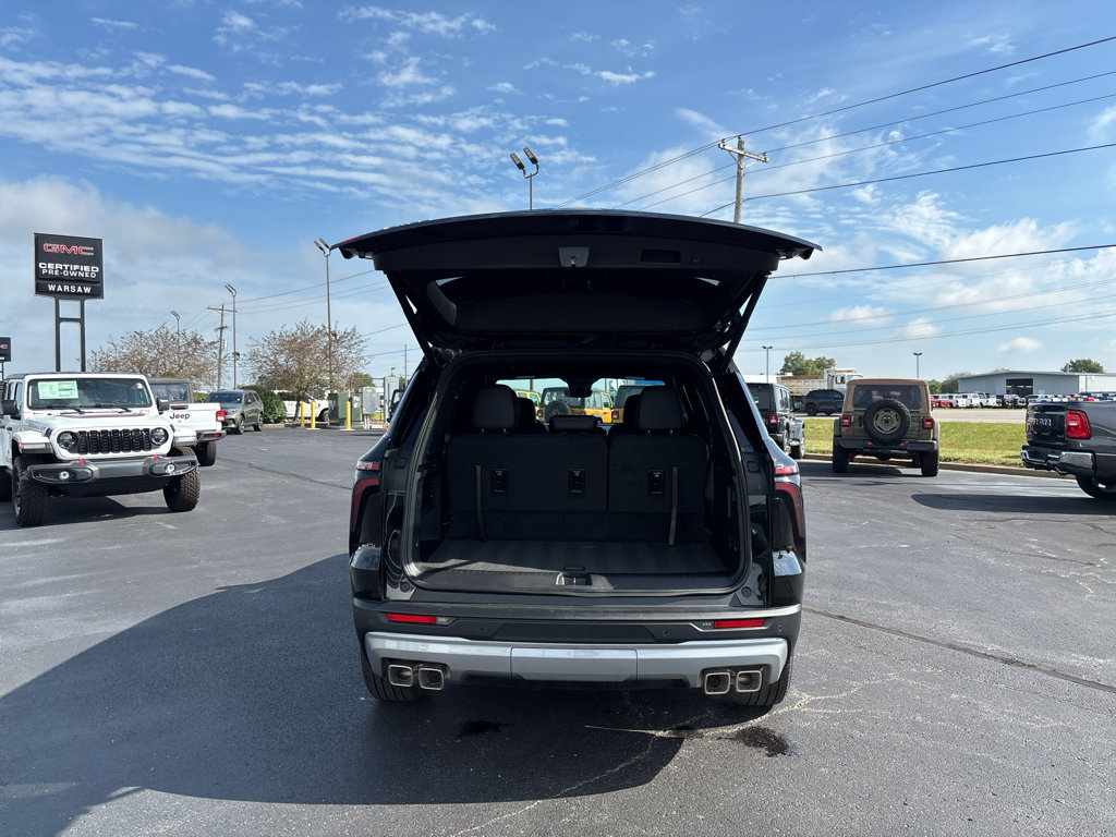 Used 2026 Chevrolet Traverse LT w/ Driver Confidence Package FWD image 7