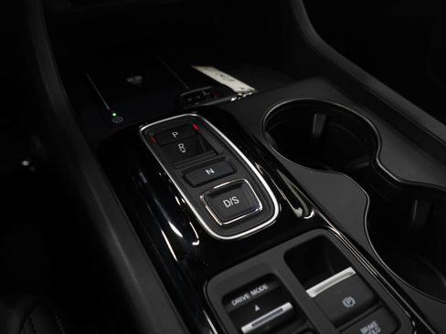 Used 2025 Honda Pilot EX-L image 25