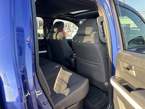 Used 2024 Toyota Tacoma TRD Sport image 28