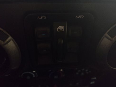 Used 2017 Jeep Wrangler Unlimited Sport AWD/4WD image 27