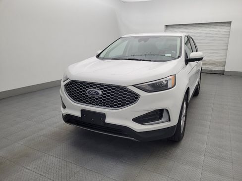 Used 2023 Ford Edge SEL image 15