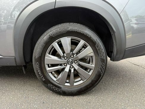 Used 2025 Nissan Pathfinder SV FWD image 9
