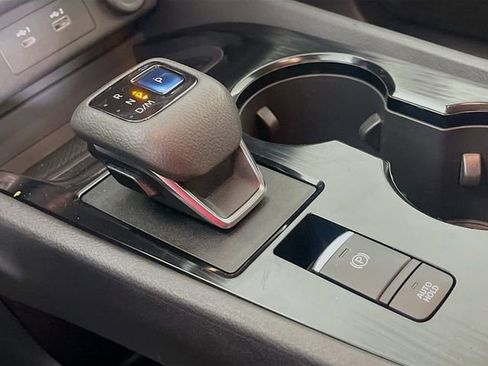 Used 2022 Nissan Rogue SV image 18